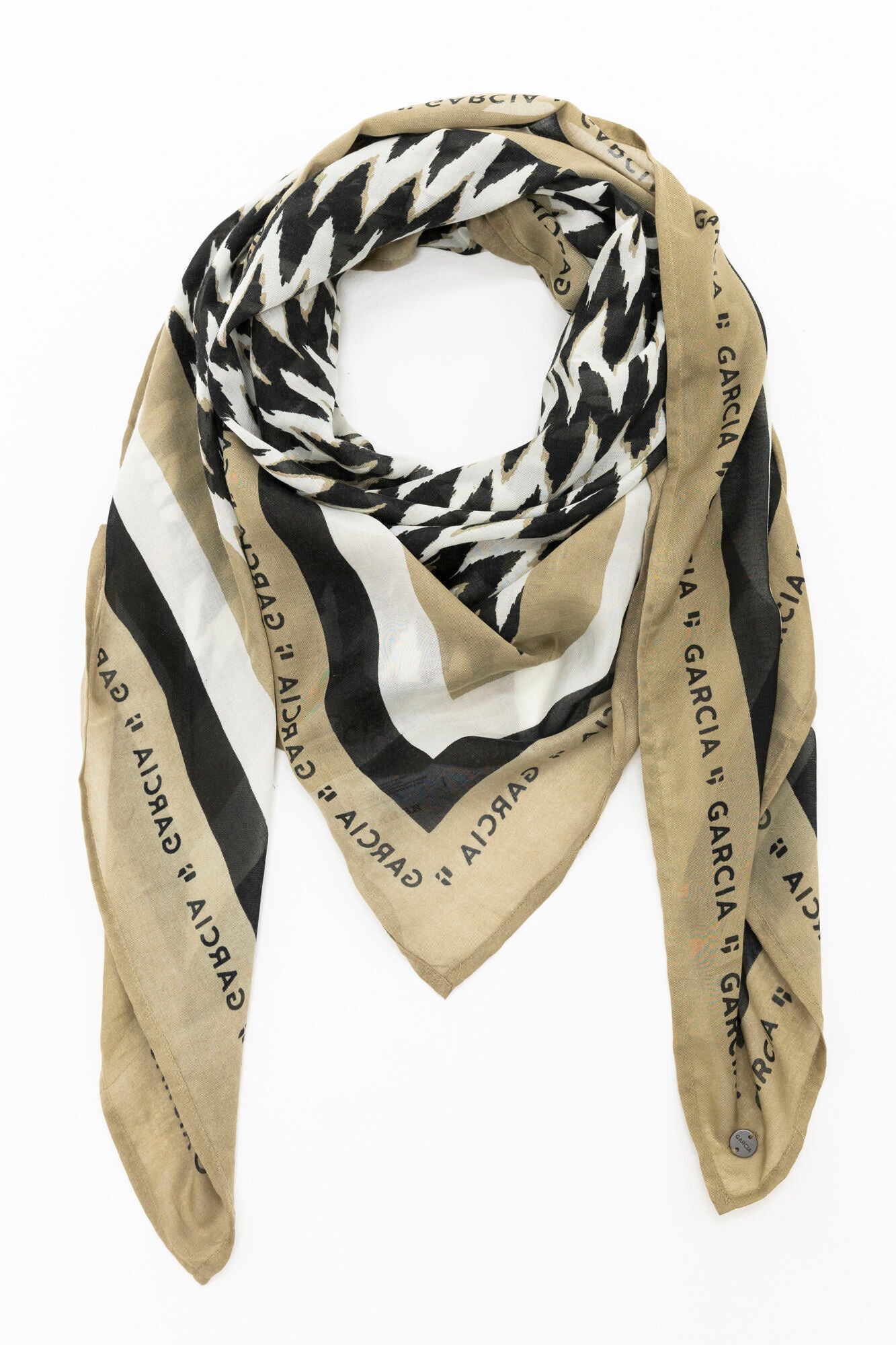 Garcia Scarf with Printed Pattern - Black