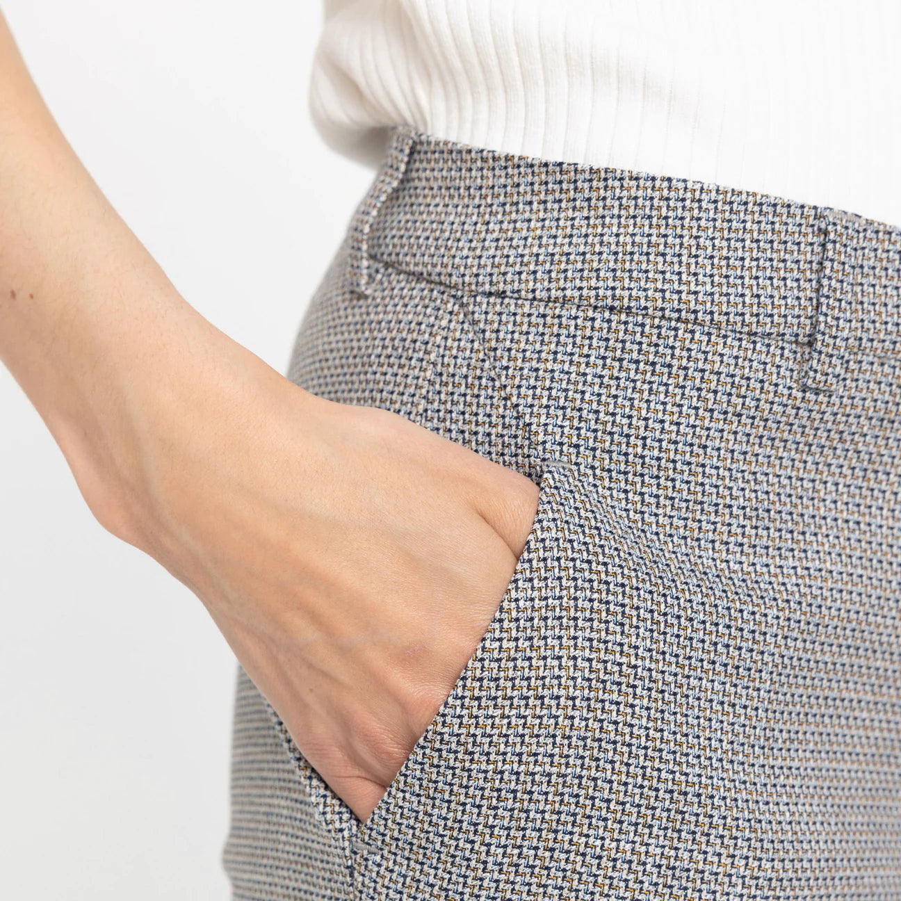Five Units Kylie Crop Navy Sand Check Pant