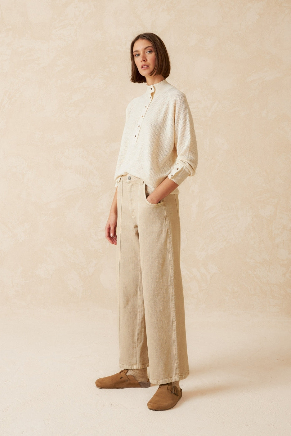 Cream knit long sleeve jumper with Perkins collar and raglan sleeve. 
