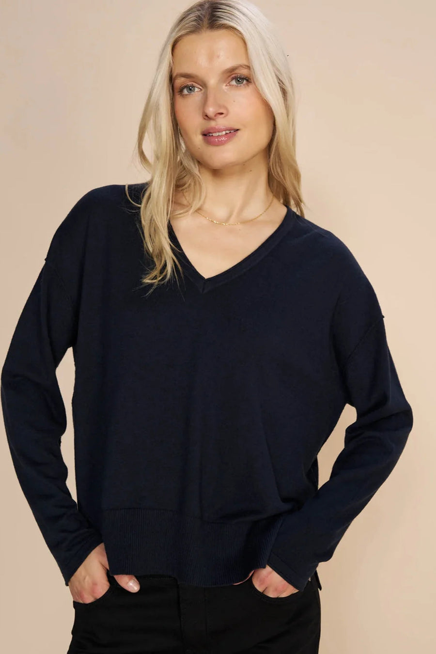 Long sleeve navy blue cotton cashmere v neck sweater. 