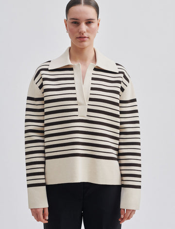 Striped Cotton Knit with collar. 