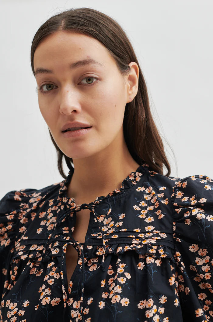 Second Female Claude Blouse