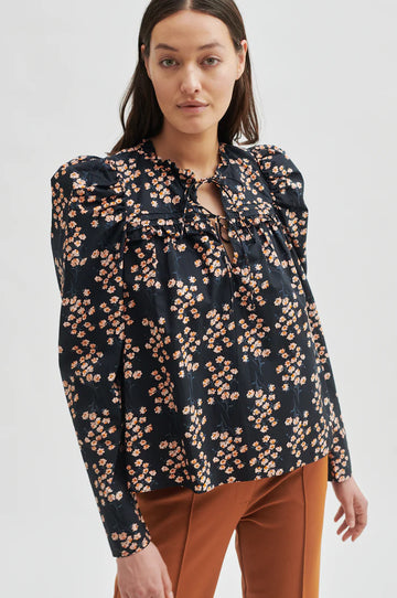 Second Female Claude Blouse