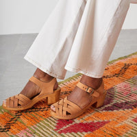 Leon and harper discount clogs